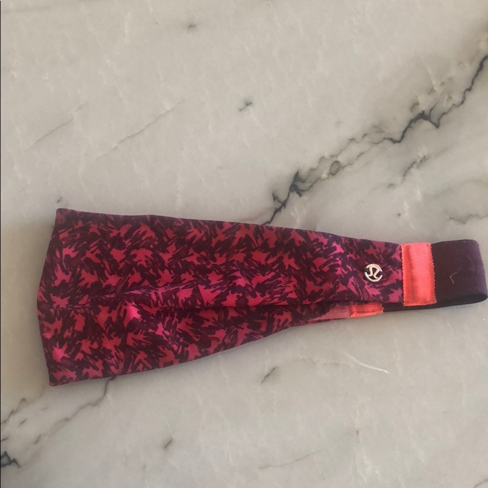 Lululemon fringe fighter headband